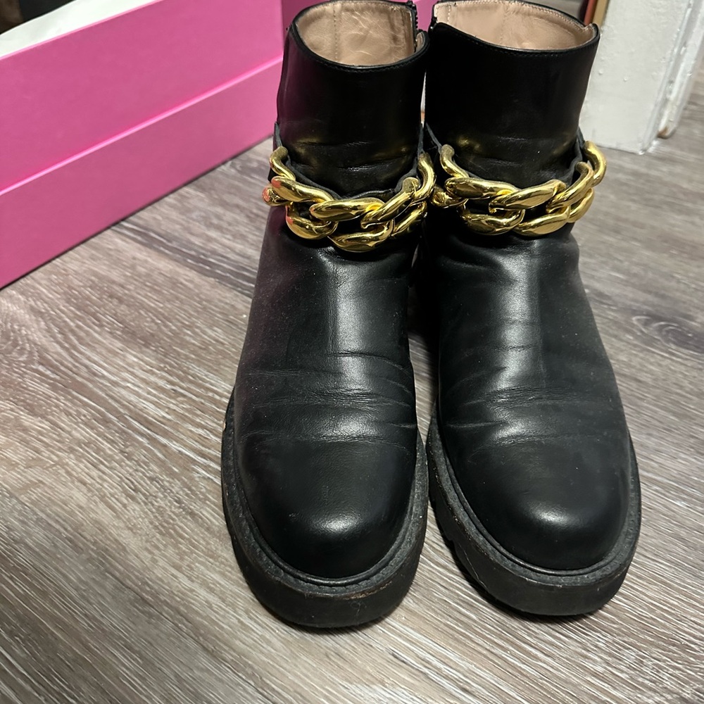 Stuart Weitzman Black Leather Ankle Boots with Gold Chain